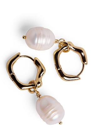 Gold Petites boucles d'oreilles avec perle et anneau