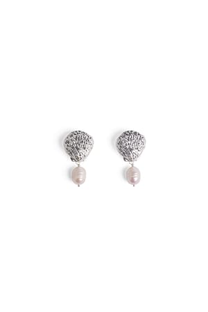 Silver Små øreringe med perle og muslingeskal