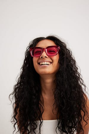 Pink Recyklingowane okulary przeciwsłoneczne z kwadratową oprawką