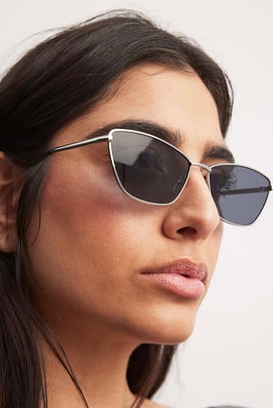 Silver/Black Square Metal Frame Sunglasses
