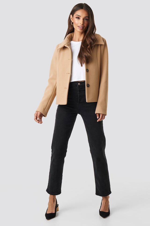 Tuva Short Coat Beige Outfit