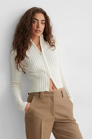 Ribbed High Neck Zipped Knitted Sweater Outfit.
