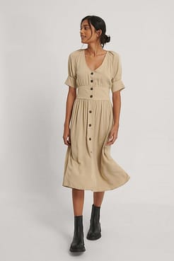 Tie Waist Buttoned Midi Dress Outfit.