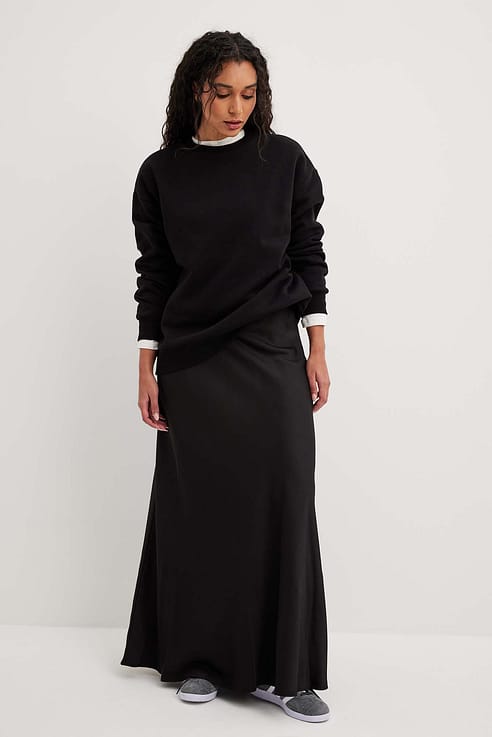 Mid Waist Maxi Satin Skirt Black | NA-KD