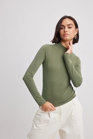 Turtleneck Jersey Top Outfit