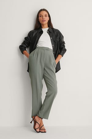 Cropped Darted Suit Pants
