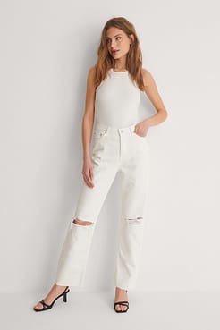 Straight High Waist Raw Hem Destroyed Jeans Outfit.