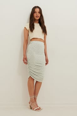 Ruched Jersey Mini Skirt Outfit.
