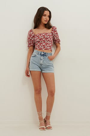 Cropped Puff Sleeve Top Outfit.