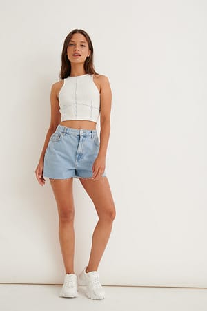 Contrast Seam Cropped Top Outfit.