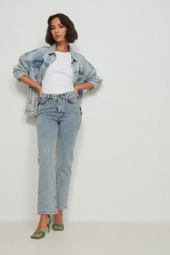 V-Shaped Waist Straight Jeans Outfit