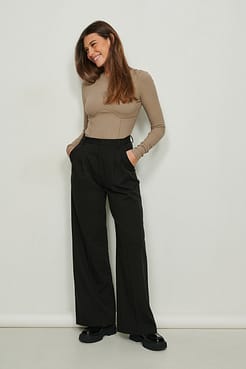 Front Seam Detail Rib Top Outfit