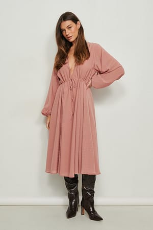 Batwing Dobby Midi Dress Outfit.