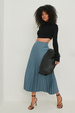 Heavy Pleated Midi Skirt Outfit.