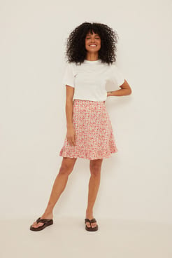 Mini Flounce Skirt Outfit.