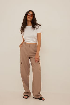 Mid Waist Cargo Pocket Pants Outfit