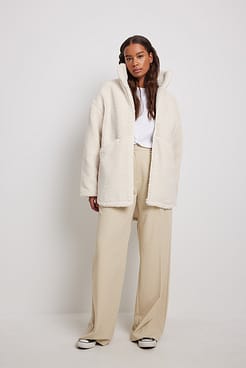 Long Zipped Teddy Jacket Outfit