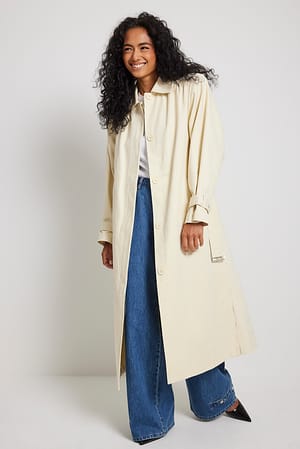 Wrinkled Detailed Long Trench Coat Outfit.