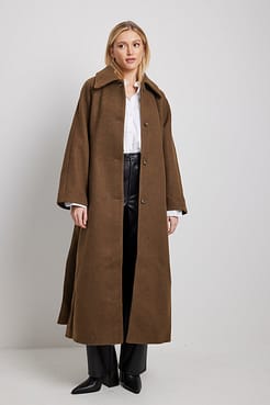 Back Slit Long Coat Outfit