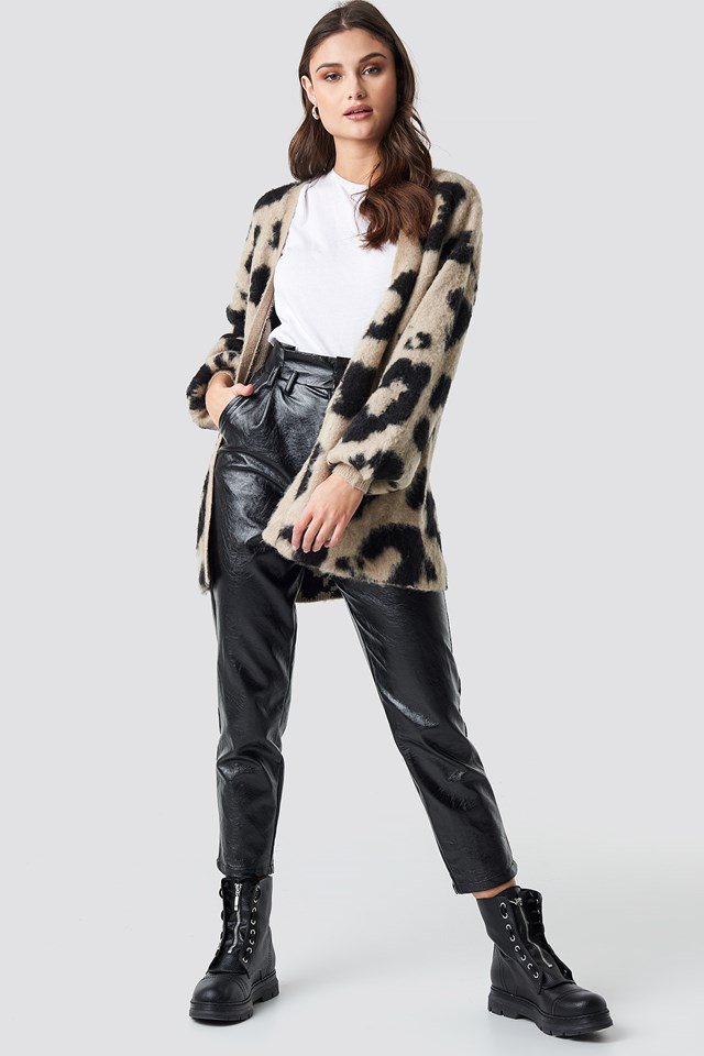 Leo Printed Oversized Cardigan Beige Outfit