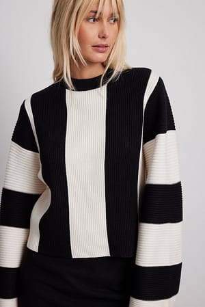Black/Off White Stripete detaljert genser
