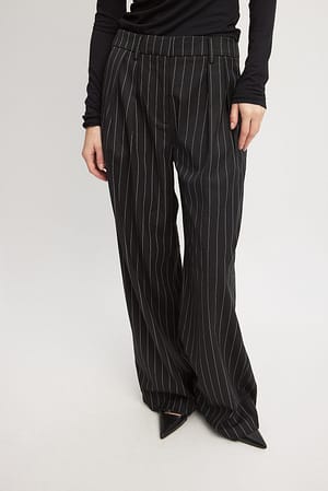 Black/White Stripe Gestreepte geplooide broek met hoge taille