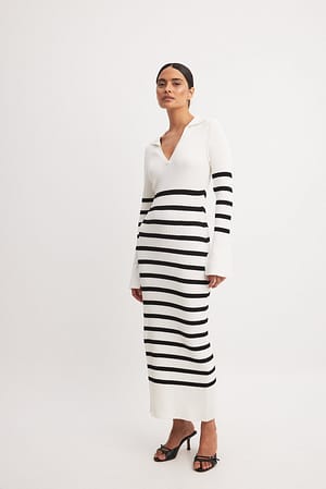 White/Black stripe Gestreepte ribgebreide jurk met uitlopende mouwen