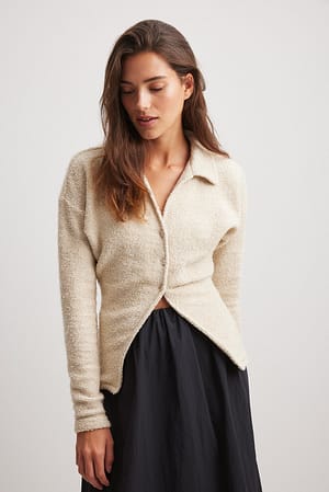 Offwhite Sweater med struktur og krave