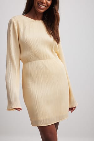 Butter Teksturowana sukienka mini z długimi rękawami