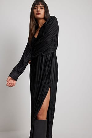 Black Strukturalna sukienka midi o kopertowym kroju