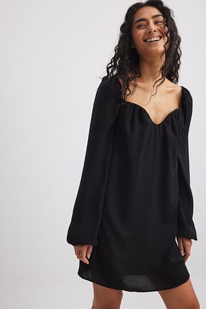 Black Mini-jurk met hartvormige halslijn