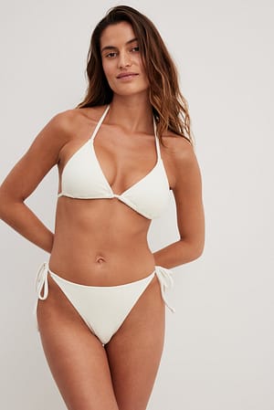 White Braguita de bikini con borde rizado