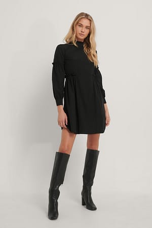Black Rüschendetail Mini-Kleid