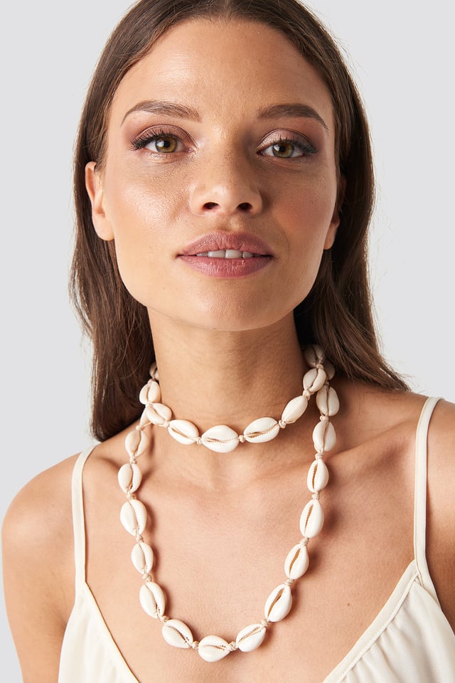 Seashell Necklace Ecru