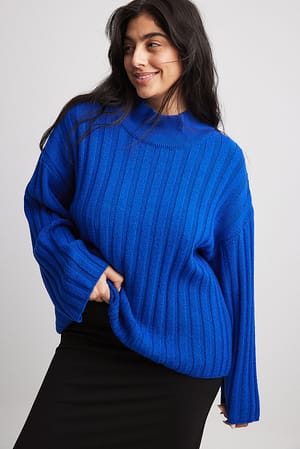 Cobolt Strikket sweater med bred rib og rullekrave