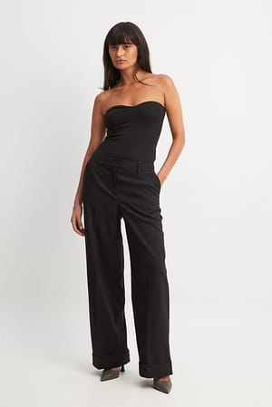 Black Pantalones de traje de sarga, de talle medio y con pliegues
