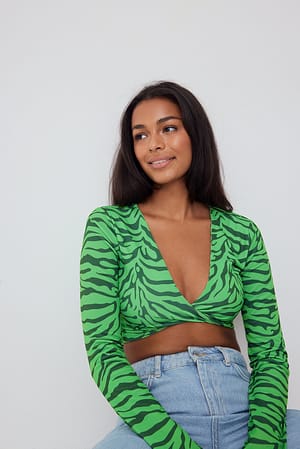 Green Zebra Print Twisted Front Cropped Top