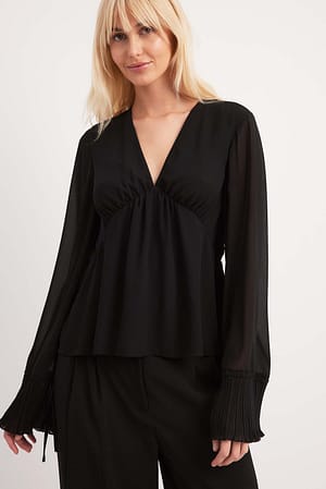 Black Zwierige blouse met V-hals