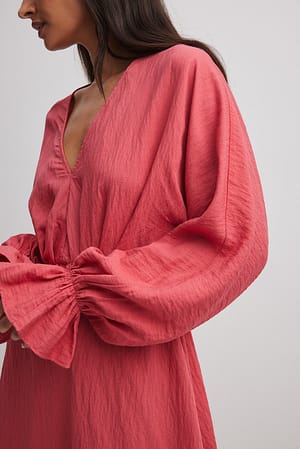 Soft Red Miniklänning med lång ärm och v-ringning