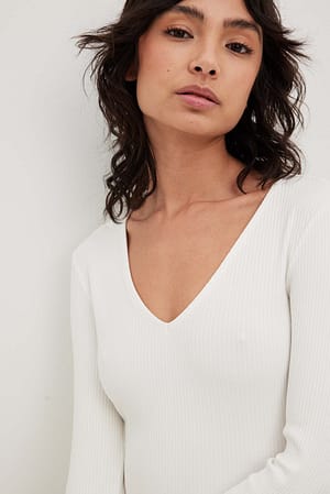 Offwhite V-neck Ribbed Long Sleeve Top