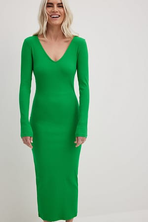 Green Vestido midi canelado com decote em V