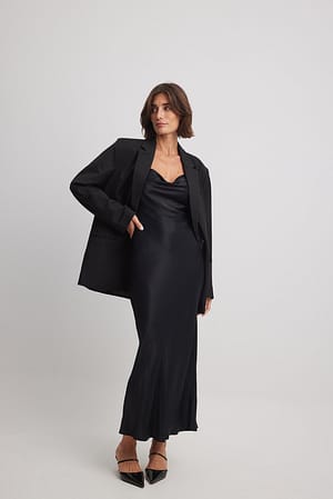 Black Lejąca sukienka midi z rozcięciem
