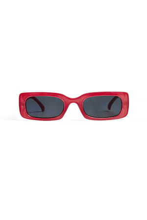 Dusty Red Occhiali da sole con lenti grandi dal look rétro in materiale riciclato