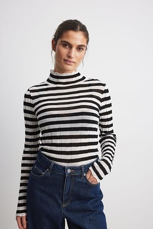 Black/White Stripe Top in maglia a coste larghe