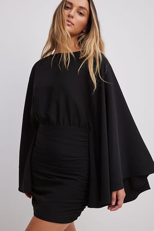 Black Gedrapeerde mini-jurk met wijde mouwen