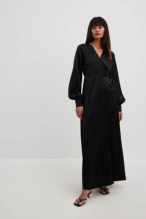 Black Kopertowa satynowa sukienka maxi z długim rękawem