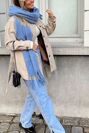 Light Blue Jeanshose mit weitem Schlitz im Vintage-Look