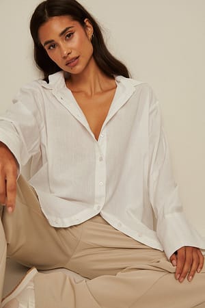 White Oversize Hemd Mit Einem Leinen-Look