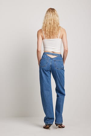 Mid Blue Jeans met cut-out op de achterkant
