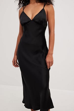 Black Satijnen jurk met rugdetail